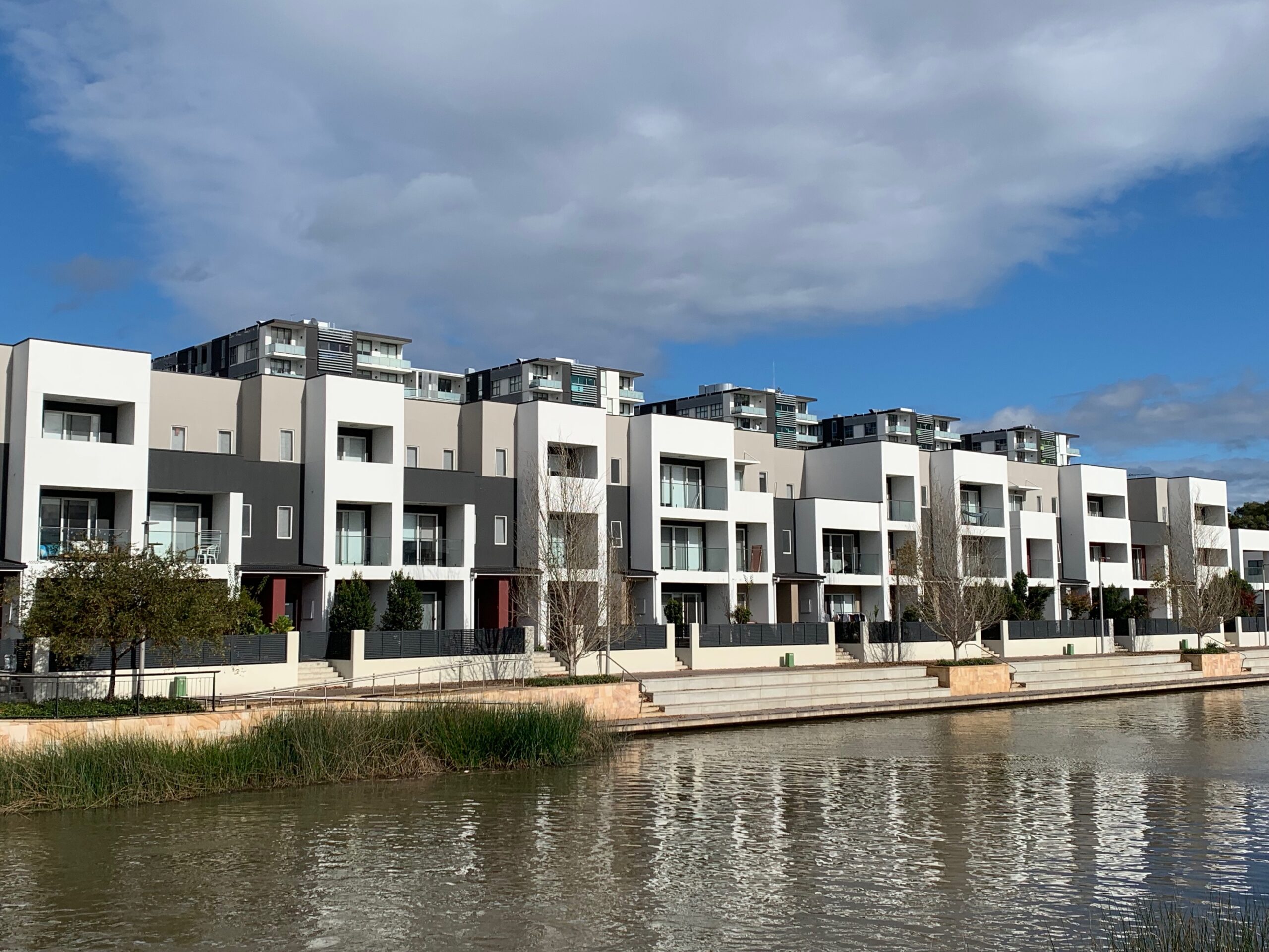 Housing key workers: scoping challenges, aspirations and policy responses for Australian cities